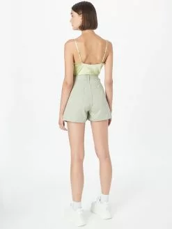 Hailys Jeans Shorts Regular Shorts Olivia Frauen Pastellgrün -Günstiger Hailys-Shop fe8c522f0b3df4d88791d46092e9e492